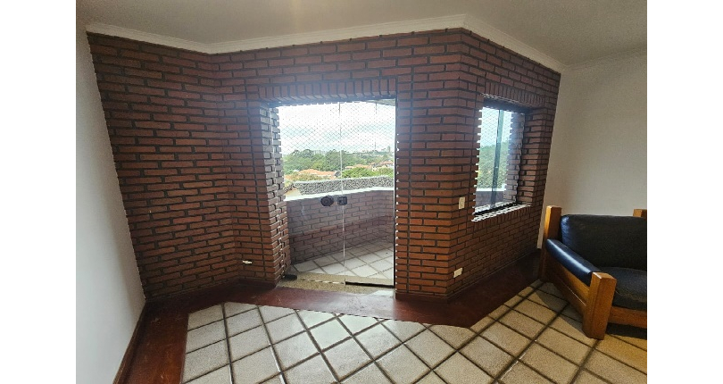 Belo Sobrado à venda no Bairro do Jardim Regina na Rua Maria Pereira Pinto,