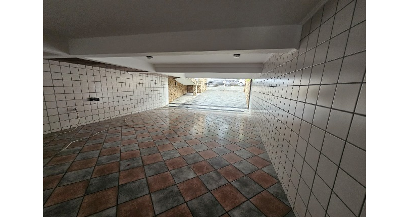 Belo Sobrado à venda no Bairro do Jardim Regina na Rua Maria Pereira Pinto,