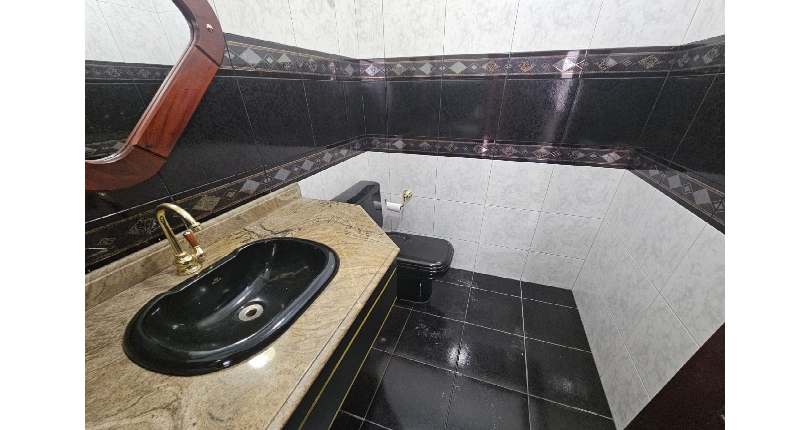 Belo Sobrado à venda no Bairro do Jardim Regina na Rua Maria Pereira Pinto,