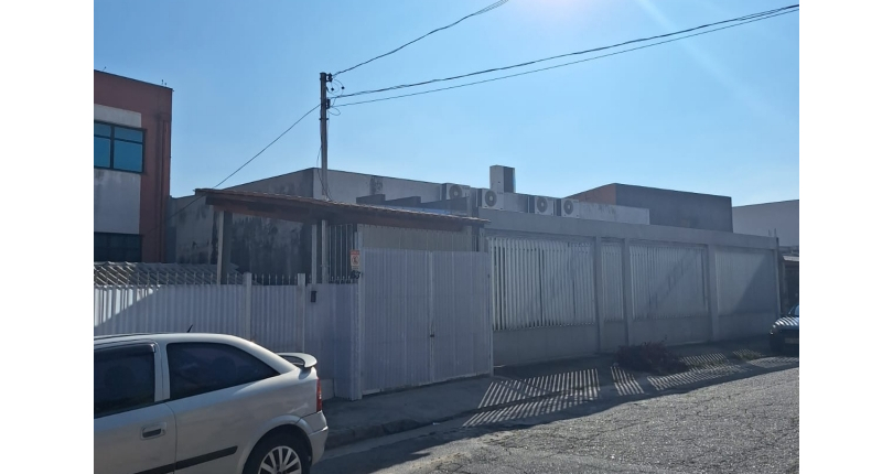 Oportunidade de Imóvel Comercial no Bairro da Vila Pereira Barreto na Avenida Benedito Andrade