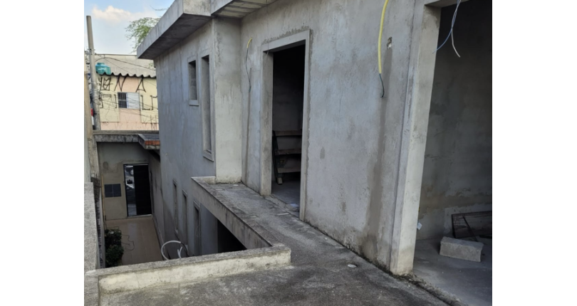 Sobrado à venda no Bairro da Vila Menck na Rua Santo André,