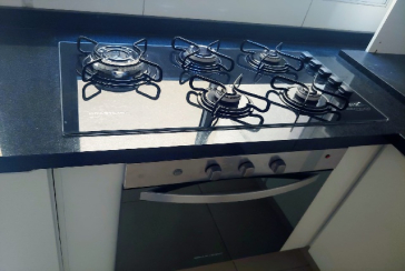 Belo Sobrado à venda no Bairro da Vila dos Remédios na Rua Lopo Homem 56