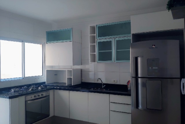 Belo Sobrado à venda no Bairro da Vila dos Remédios na Rua Lopo Homem 56