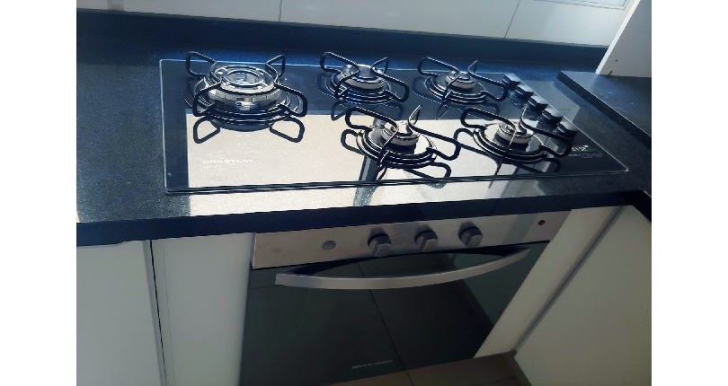 Belo Sobrado à venda no Bairro da Vila dos Remédios na Rua Lopo Homem 56