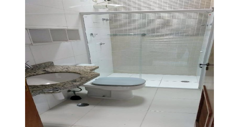 Belo Sobrado à venda no Bairro da Vila dos Remédios na Rua Lopo Homem 56