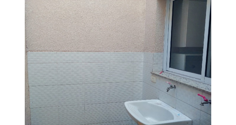 Belo Sobrado à venda no Bairro da Vila dos Remédios na Rua Lopo Homem 56