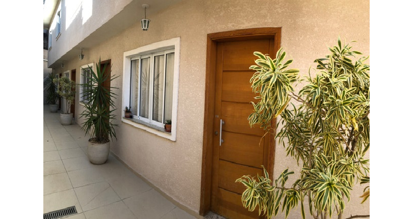 Belo Sobrado à venda no Bairro da Vila dos Remédios na Rua Lopo Homem 56