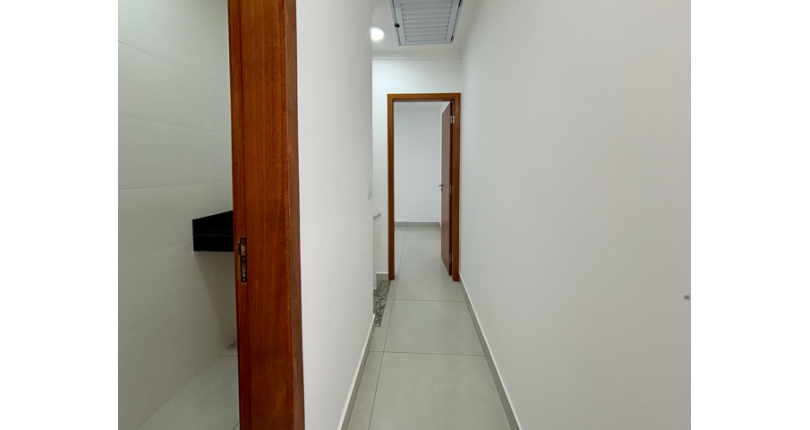 Belo Sobrado novo à venda no Bairro do Jardim Líbano na Rua Professor Araújo Coelho 393