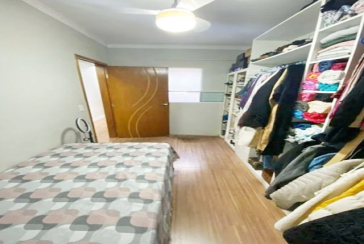 Belo Sobrado à venda no Bairro da Vila Mangalot na Rua Rubens de Souza Araújo