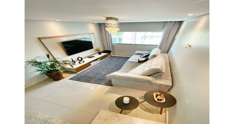 Belo Sobrado à venda no Bairro da Vila Mangalot na Rua Rubens de Souza Araújo