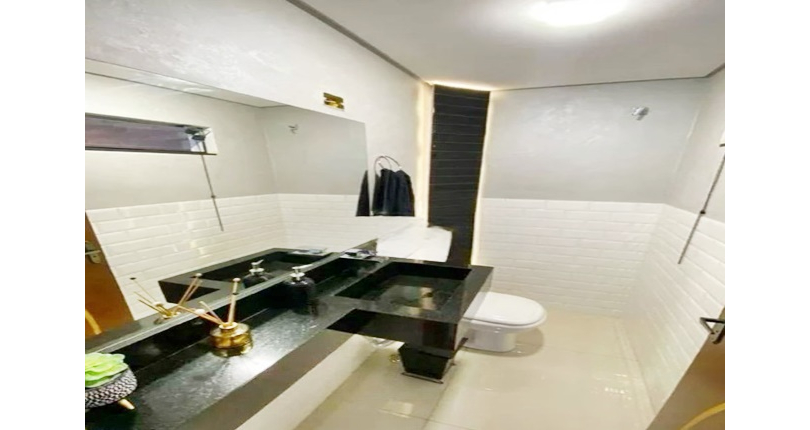 Belo Sobrado à venda no Bairro da Vila Mangalot na Rua Rubens de Souza Araújo