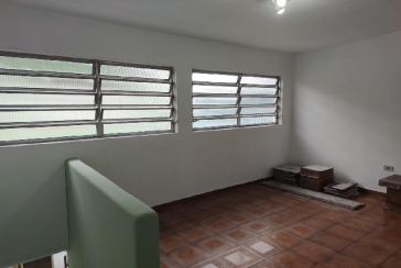 Belo Sobrado à venda no Bairro do Piqueri na Rua Maria Helena