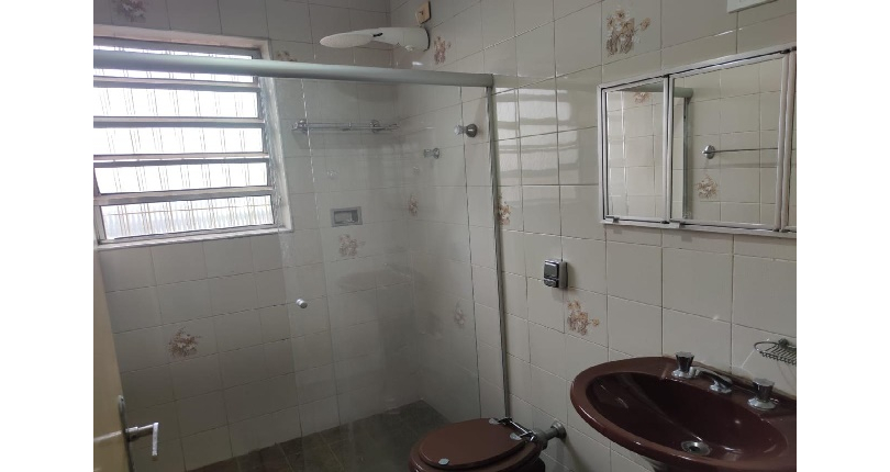 Belo Sobrado à venda no Bairro do Piqueri na Rua Maria Helena