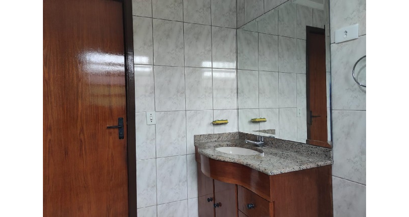 Belo Sobrado à venda no Bairro do Piqueri na Rua Maria Helena