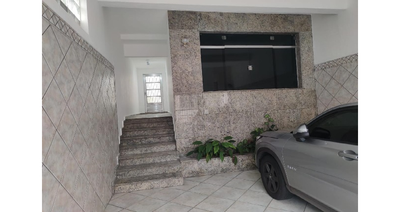 Belo Sobrado à venda no Bairro do Piqueri na Rua Maria Helena