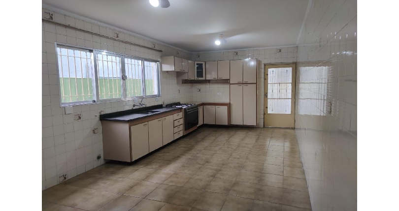 Belo Sobrado à venda no Bairro do Piqueri na Rua Maria Helena