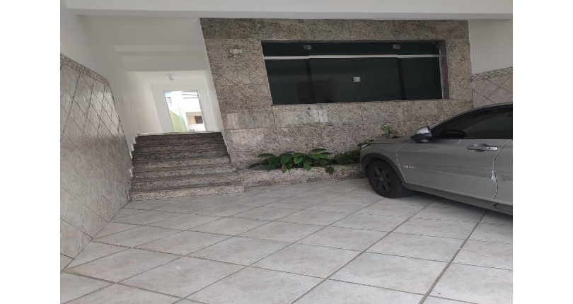 Belo Sobrado à venda no Bairro do Piqueri na Rua Maria Helena