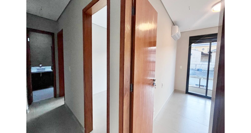 Lindo Sobrado novo à venda no Bairro do Parque São Domingos na Rua Dona Herminda Borba Attuy 310,