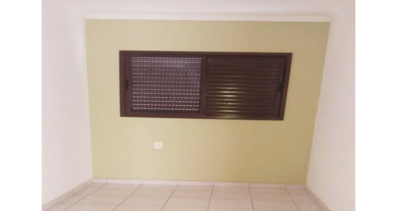 Belo Apartamento à venda na Praia Grande no Bairro Nova Mirim na Rua Primeiro de Maio 34, no Condomínio Joao Maria Orisaka