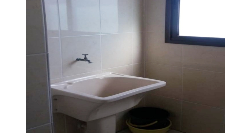 Belo Apartamento à venda na Praia Grande no Bairro Nova Mirim na Rua Primeiro de Maio 34, no Condomínio Joao Maria Orisaka