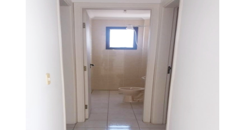 Belo Apartamento à venda na Praia Grande no Bairro Nova Mirim na Rua Primeiro de Maio 34, no Condomínio Joao Maria Orisaka