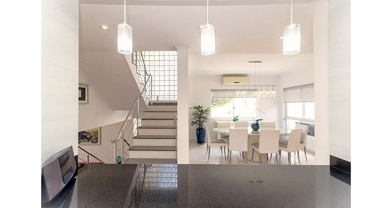 Lindo Sobrado à venda no Bairro do City América na Avenida do Anastácio