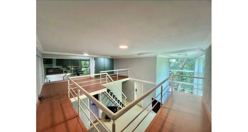 Belo Sobrado à venda no Bairro do City América na Rua Icádio,