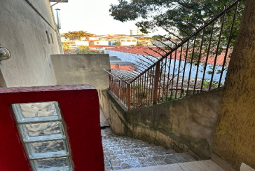 Belo Sobrado à venda no Bairro da Vila Mangalot na Rua José Ataliba Ortiz