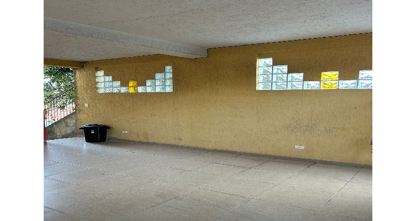 Belo Sobrado à venda no Bairro da Vila Mangalot na Rua José Ataliba Ortiz