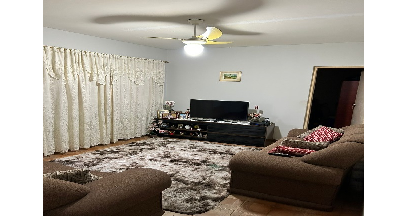 Belo Sobrado à venda no Bairro da Vila Mangalot na Rua José Ataliba Ortiz