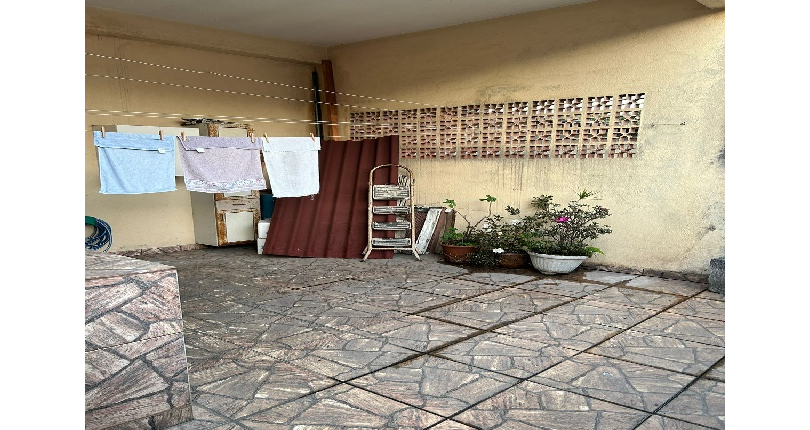 Belo Sobrado à venda no Bairro da Vila Mangalot na Rua José Ataliba Ortiz