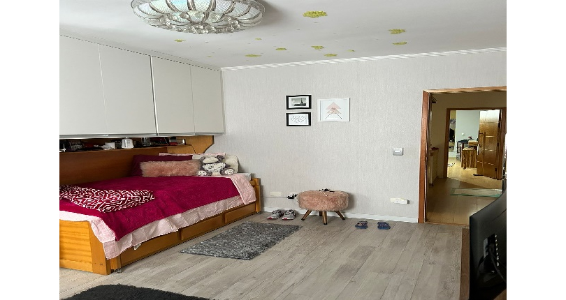 Belo Sobrado à venda no Bairro da Vila Mangalot na Rua José Ataliba Ortiz