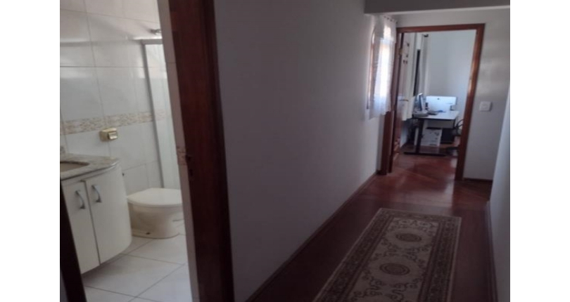 Belo Sobrado à venda no Bairro do Parque São Domingos na Rua Doutor Odon Carlos de Figueiredo Ferraz