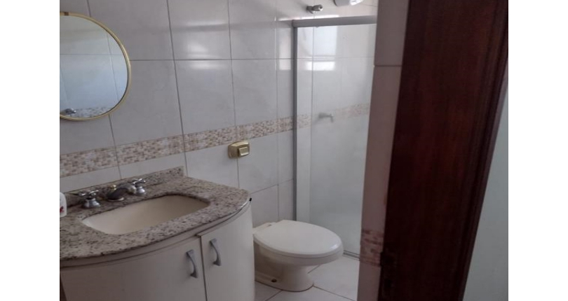 Belo Sobrado à venda no Bairro do Parque São Domingos na Rua Doutor Odon Carlos de Figueiredo Ferraz