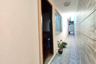 Casa assobradada à venda em Osasco no Bairro da Ayrosa na Rua Irapuru