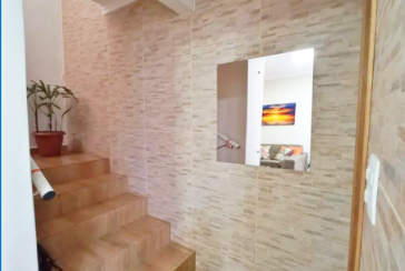 Casa assobradada à venda em Osasco no Bairro da Ayrosa na Rua Irapuru