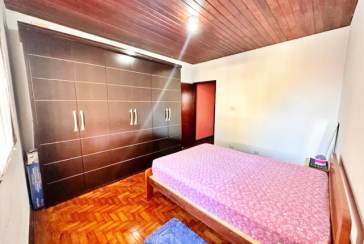 Casa assobradada à venda em Osasco no Bairro da Ayrosa na Rua Irapuru