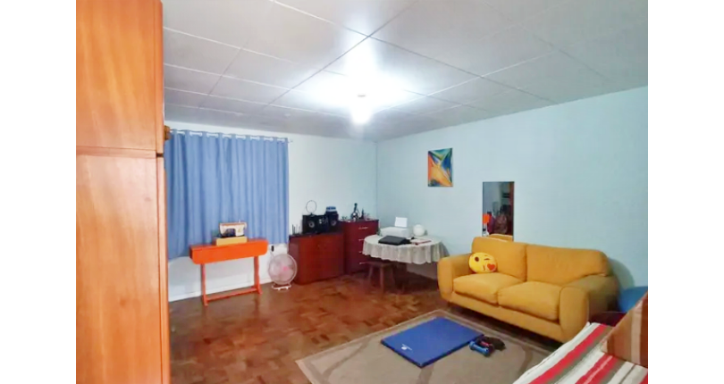 Casa assobradada à venda em Osasco no Bairro da Ayrosa na Rua Irapuru