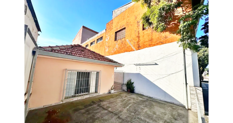 Casa assobradada à venda em Osasco no Bairro da Ayrosa na Rua Irapuru