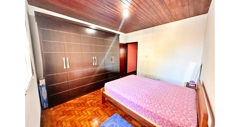 Casa assobradada à venda em Osasco no Bairro da Ayrosa na Rua Irapuru