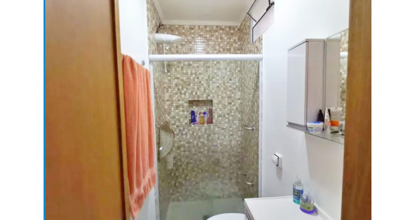 Casa assobradada à venda em Osasco no Bairro da Ayrosa na Rua Irapuru