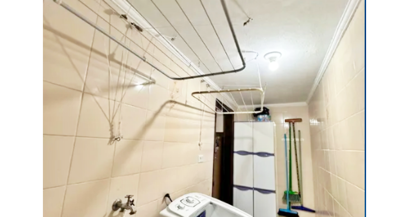 Casa assobradada à venda em Osasco no Bairro da Ayrosa na Rua Irapuru