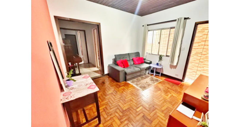 Casa assobradada à venda em Osasco no Bairro da Ayrosa na Rua Irapuru