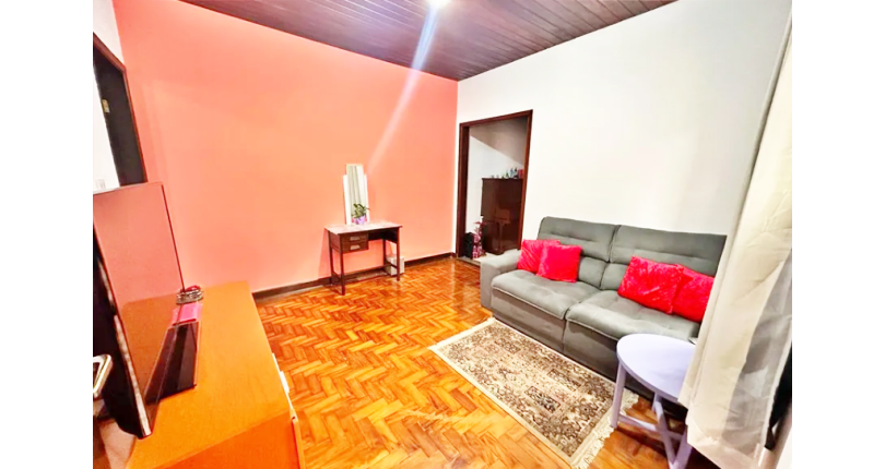 Casa assobradada à venda em Osasco no Bairro da Ayrosa na Rua Irapuru