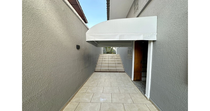 Belo Sobrado à venda no Bairro do City América na Rua Dardano