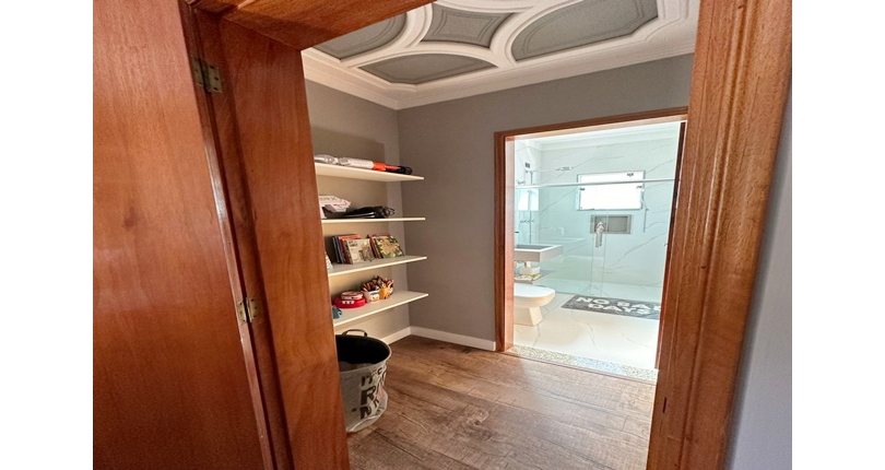 Belo Sobrado à venda no Bairro do City América na Rua Dardano