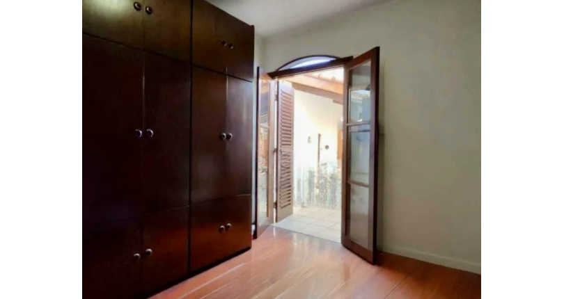 Sobrado à venda no Bairro do City América na Rua Caronte