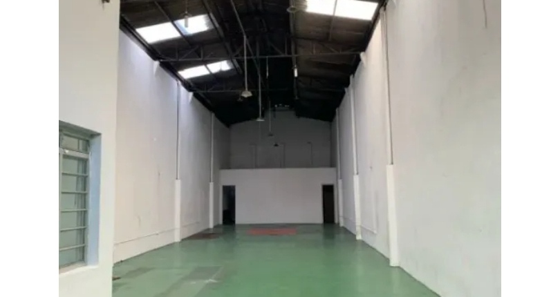 Ótimo Galpão à venda no Bairro da Vila Anastácio na Rua Camacam