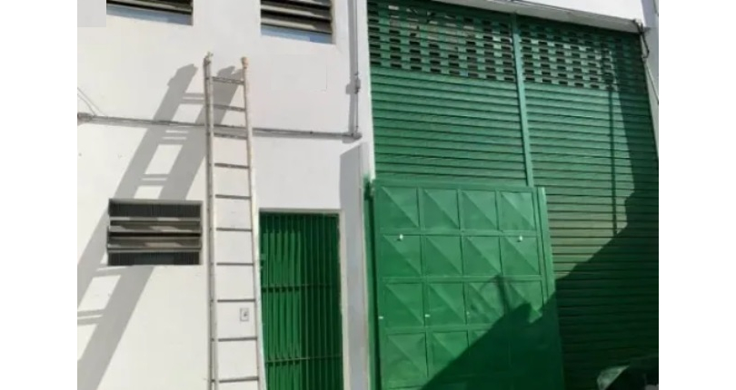 Ótimo Galpão à venda no Bairro da Vila Anastácio na Rua Camacam