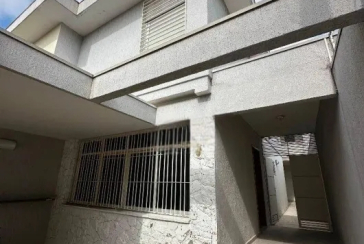  Belo Sobrado à venda no Bairro do Parque São Domingos na Rua Aristides Malheiros